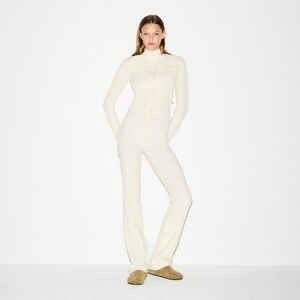 Skims Lounge Fleece Set: Fitted Jacket & Bootcut Leg Pants. XS